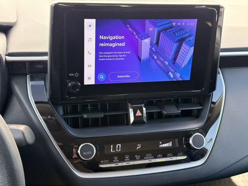 Used 2024 Toyota Corolla LE FWD image 22
