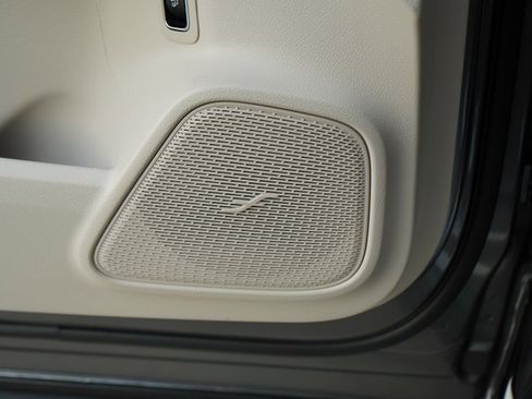 New 2026 Mercedes-Benz GLB 250 image 16