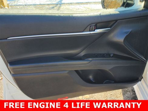 Used 2023 Toyota Camry SE image 8