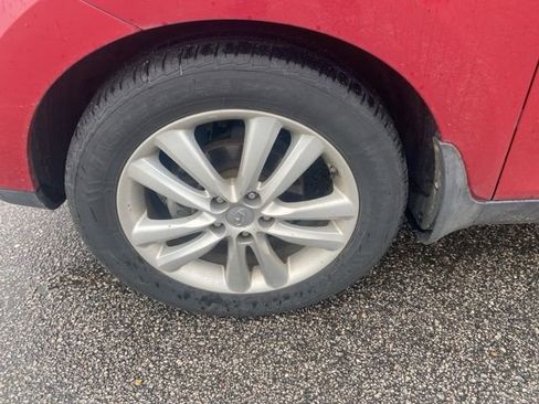 Used 2011 Hyundai Tucson Limited w/ Premium Pkg 3 image 16