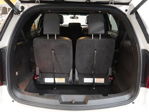 Used 2014 Ford Explorer XLT w/ Equipment Group 202A image 12