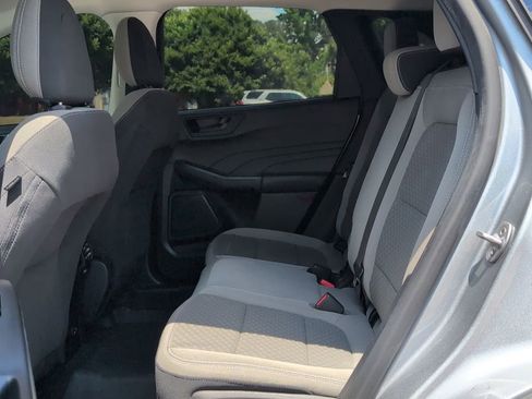 Used 2022 Ford Escape SE w/ Cold Weather Package FWD image 24