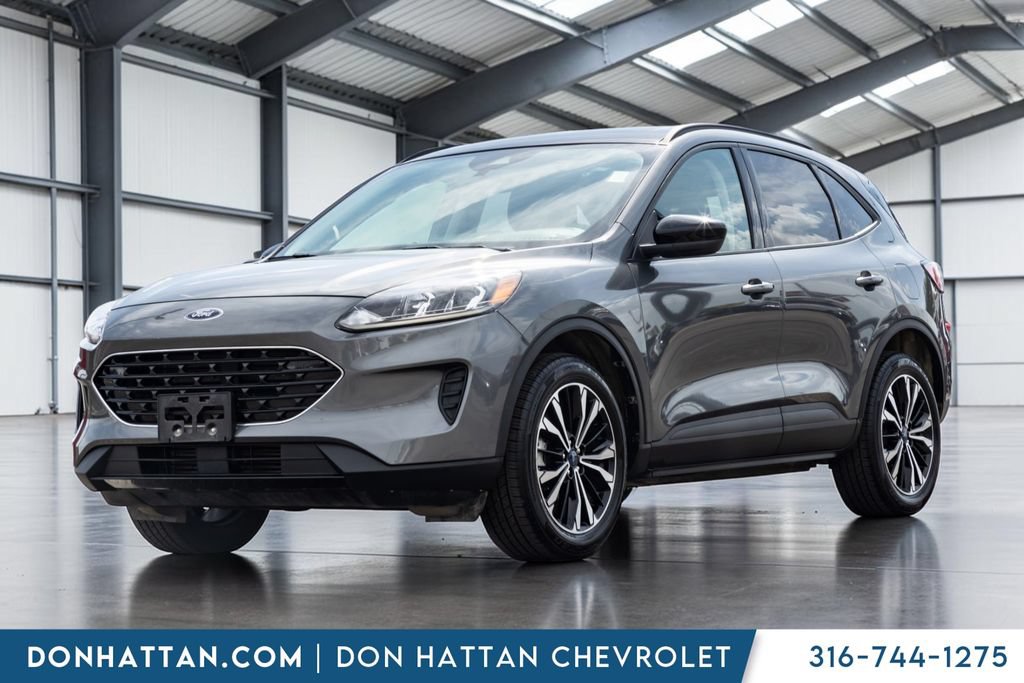 Used 2022 Ford Escape SE w/ SE Sport Appearance Package AWD/4WD image 1