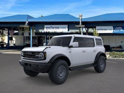 New 2025 Ford Bronco Outer Banks w/ Sasquatch Package