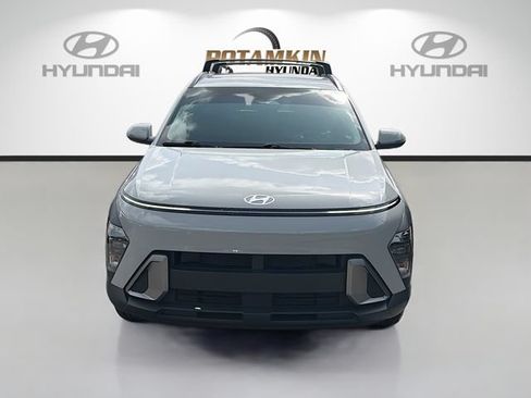 Used 2024 Hyundai Kona SEL w/ Convenience Package FWD image 2