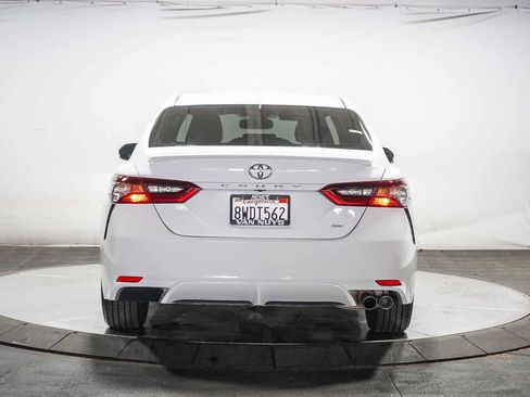 Certified 2021 Toyota Camry SE w/ Convenience Package image 6