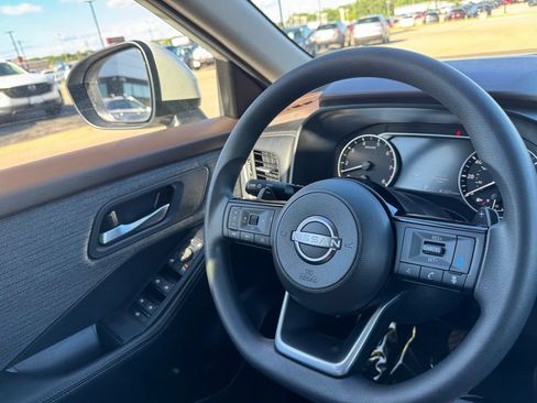 Used 2023 Nissan Rogue SV AWD/4WD image 20