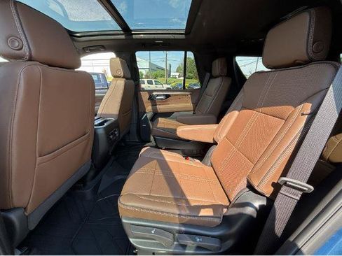 New 2026 Chevrolet Tahoe High Country AWD/4WD image 18