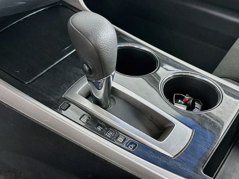 Used 2013 Nissan Altima 2.5 SV FWD image 23