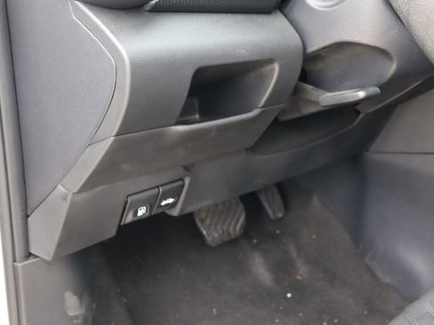 Used 2022 Nissan Kicks SV FWD image 21