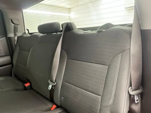 Used 2022 Chevrolet Silverado 1500 Custom Trail Boss AWD/4WD image 7