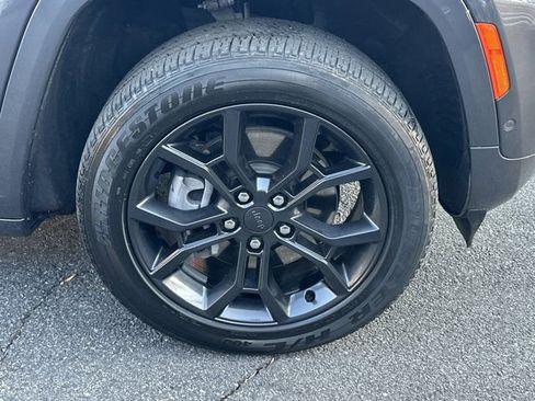 Used 2023 Jeep Grand Cherokee 30th Anniversary image 16