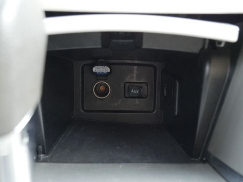 Used 2010 Toyota Camry LE FWD image 35