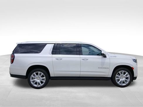 Certified 2022 Chevrolet Suburban High Country AWD/4WD image 6