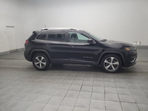 Used 2019 Jeep Cherokee Limited w/ Technology Group FWD image 11