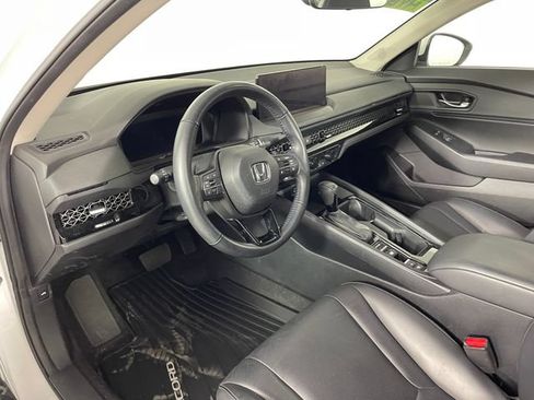 Used 2023 Honda Accord EX-L image 3
