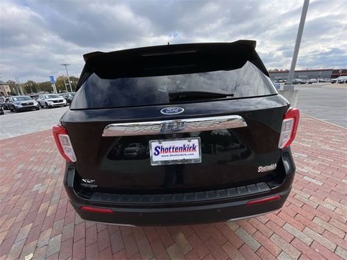 Used 2022 Ford Explorer XLT w/ Equipment Group 202A image 32