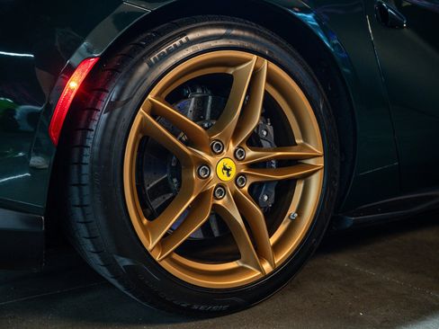 Used 2022 Ferrari 812 GTS RWD image 16