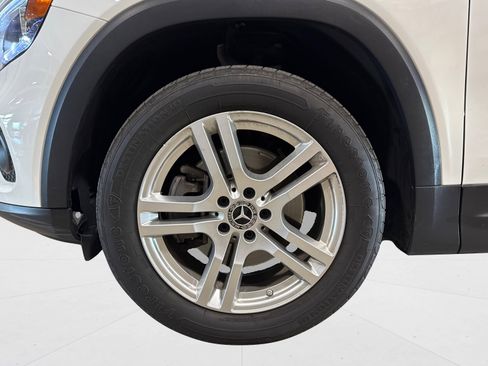 Used 2020 Mercedes-Benz GLB 250 4MATIC image 49