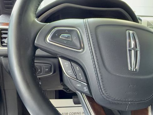 Used 2019 Lincoln MKZ Reserve FWD image 25