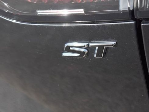 Used 2023 Buick Envision Preferred w/ Sport Touring Package AWD/4WD image 16