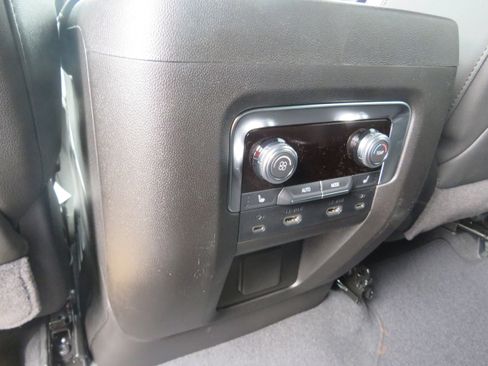 New 2026 GMC Yukon XL AT4 AWD/4WD image 12