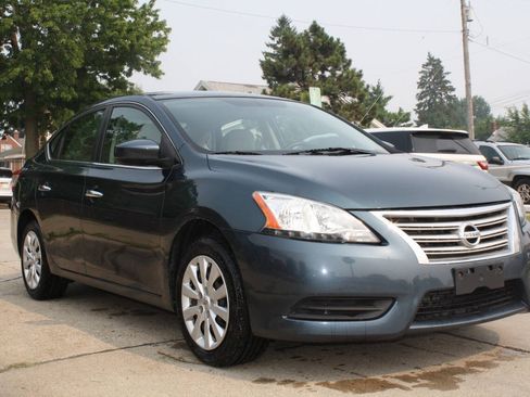 Used 2015 Nissan Sentra SV w/ Cold Weather Package FWD image 4