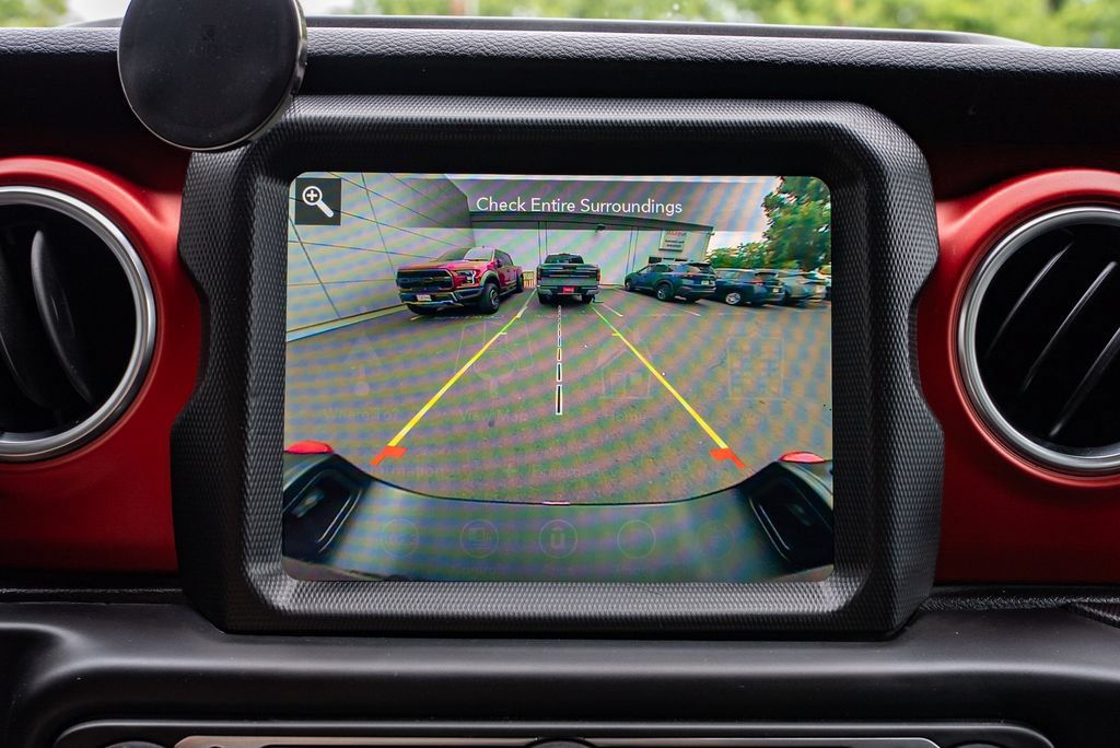 Used 2021 Jeep Gladiator Rubicon AWD/4WD image 18
