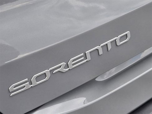 New 2026 Kia Sorento S image 18