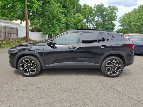 Used 2024 Chevrolet Trax RS w/ Driver Confidence Package FWD image 4