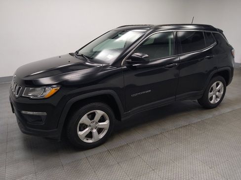 Used 2018 Jeep Compass Latitude AWD/4WD image 2