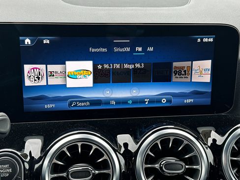 Used 2025 Mercedes-Benz GLA 250 image 19
