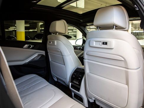 Used 2020 BMW X6 sDrive40i w/ M Sport Package image 26