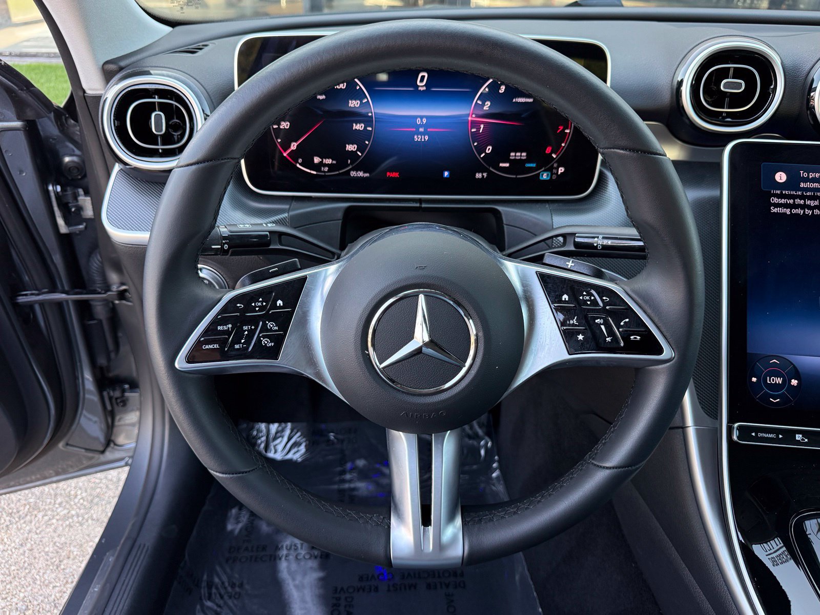 Used 2025 Mercedes-Benz C 300 Sedan image 31