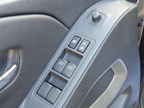 New 2026 Nissan Frontier SV image 17