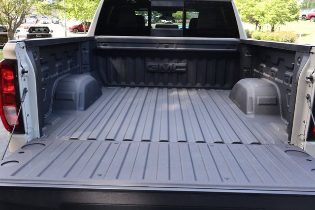 New 2026 GMC Sierra 1500 SLE w/ Preferred Package AWD/4WD image 22