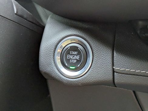 Used 2023 Buick Envision Essence FWD image 28