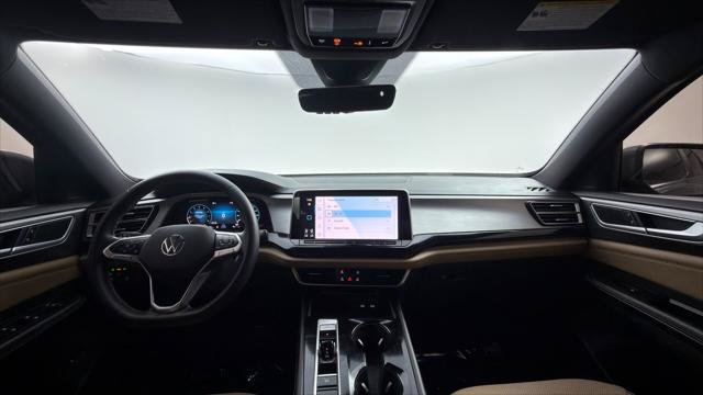 Used 2024 Volkswagen Atlas Cross Sport SE FWD image 24