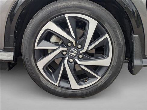 Used 2019 Honda HR-V Sport image 9