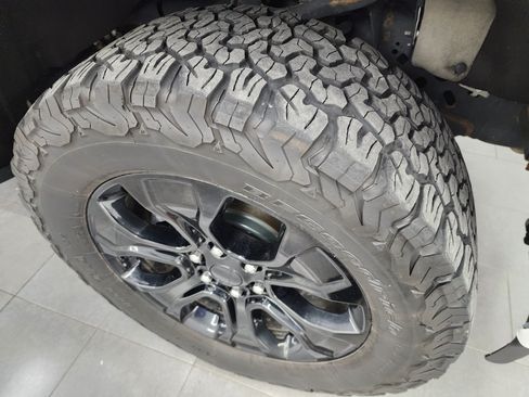 Used 2022 Ford F150 Platinum AWD/4WD image 3