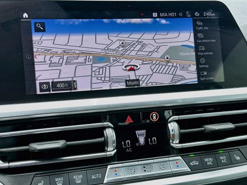 Used 2022 BMW M4 xDrive Competition AWD/4WD image 13