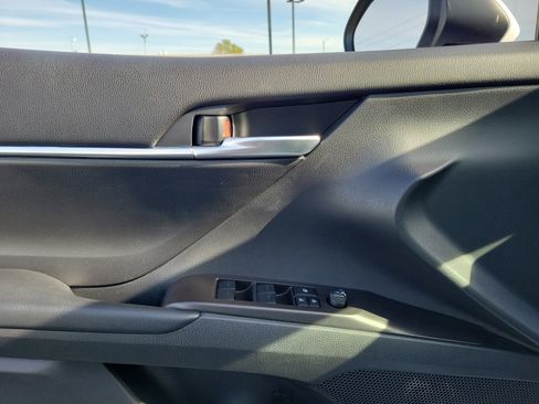 Used 2024 Toyota Camry SE image 17