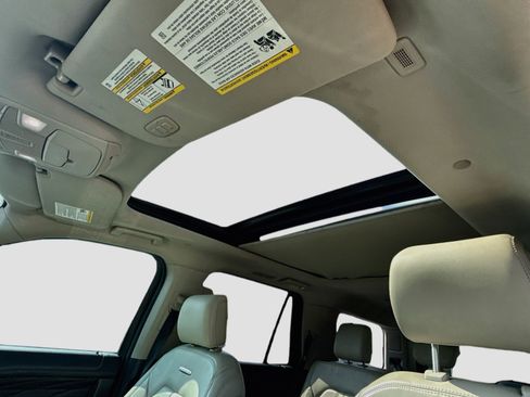 Used 2019 Ford Expedition Platinum AWD/4WD image 14