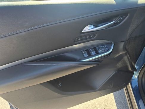 Used 2025 Cadillac XT4 Premium Luxury image 23