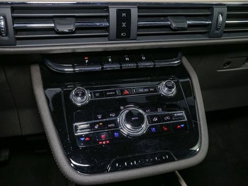 Used 2022 Lincoln Corsair Reserve w/ Elements Package image 27