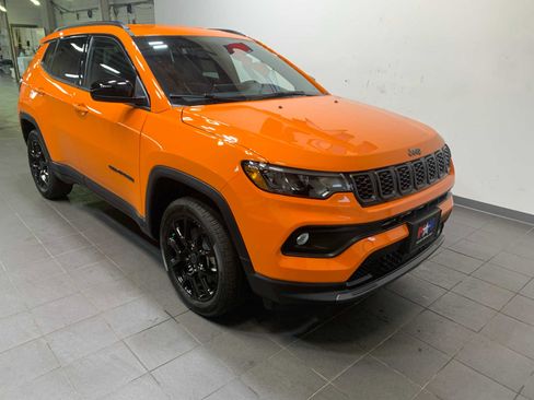 New 2026 Jeep Compass Latitude image 2