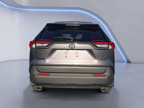 Used 2025 Toyota RAV4 XLE w/ Convenience Package image 4