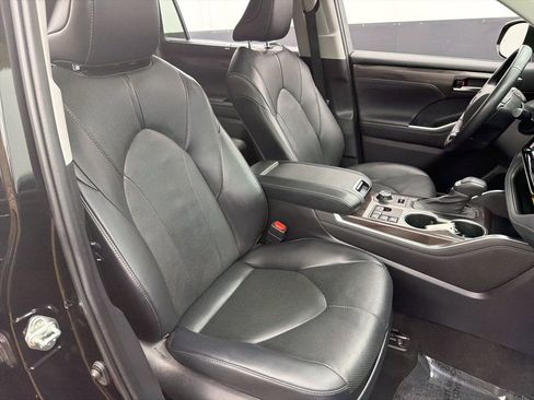 Used 2023 Toyota Highlander Limited AWD/4WD image 33