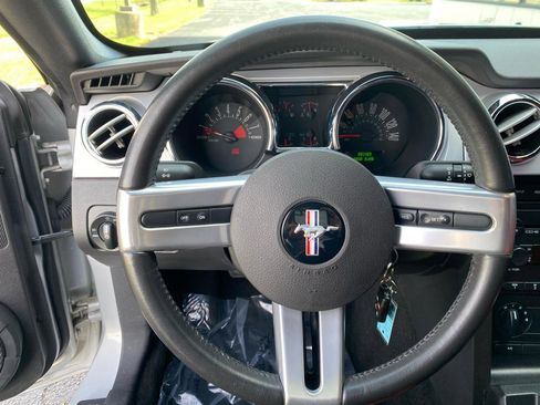 Used 2005 Ford Mustang GT image 19