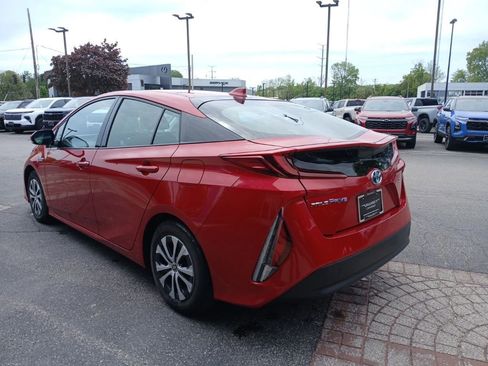 Used 2020 Toyota Prius Prime XLE FWD image 6